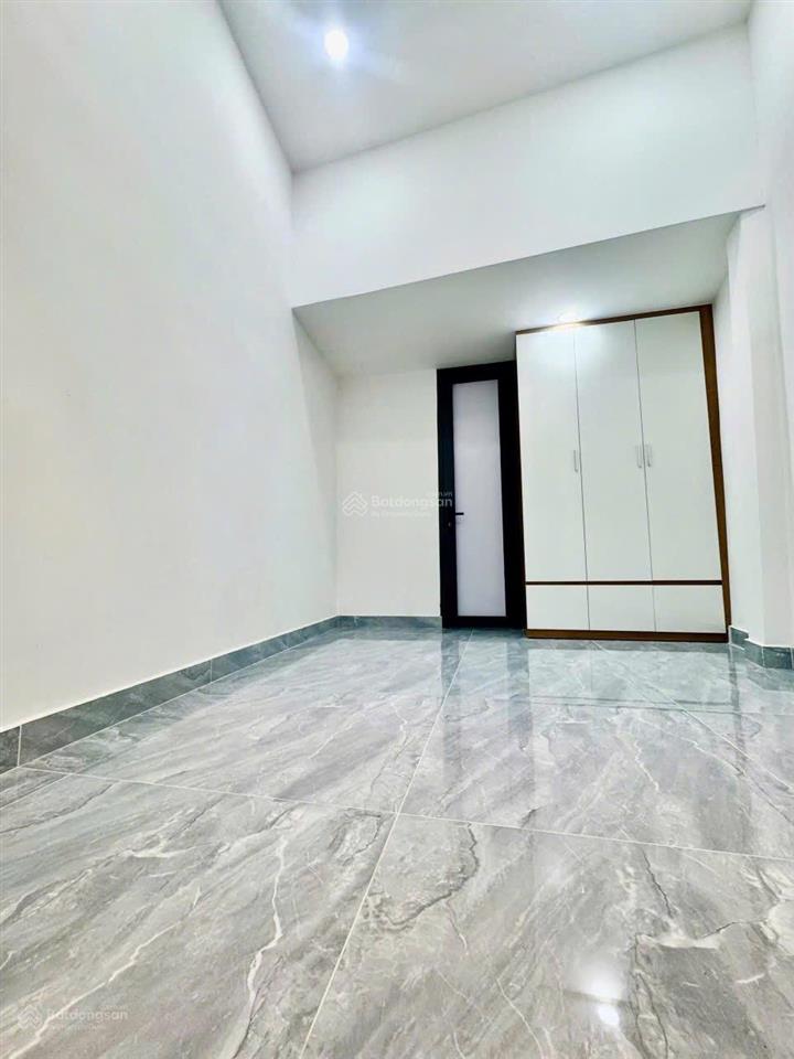 Hàng hiếm dưới 3 tỷ quận 11  vào ở liền đường lạc long quân, phường 5, quận 11, tp hcm