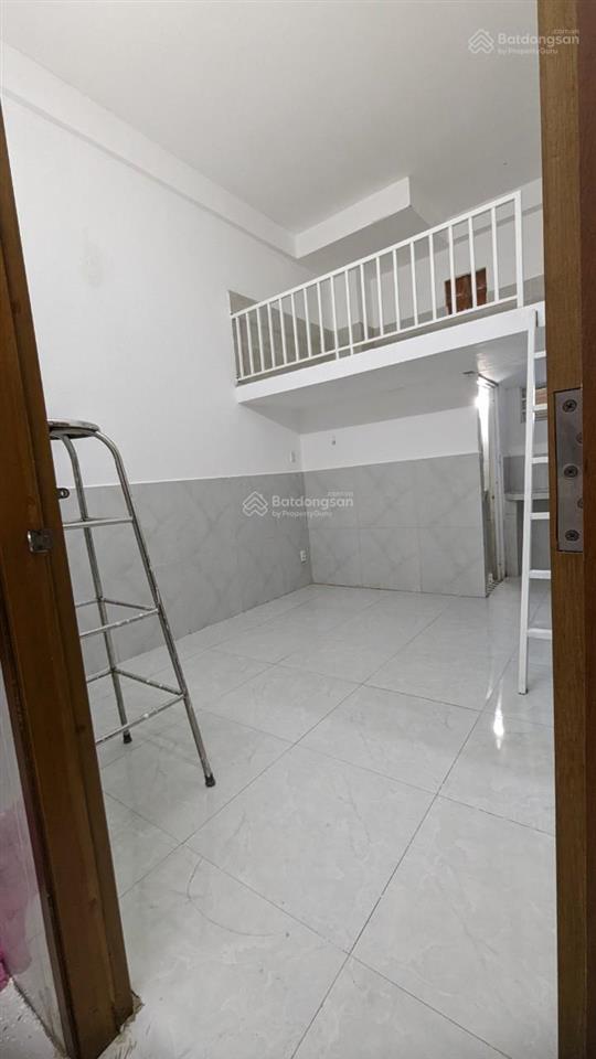 Căn phòng mini có gác mới xây tt bình thạnh có cửa sổ view đẹp + bếp + wc + bảo vệ 24/24