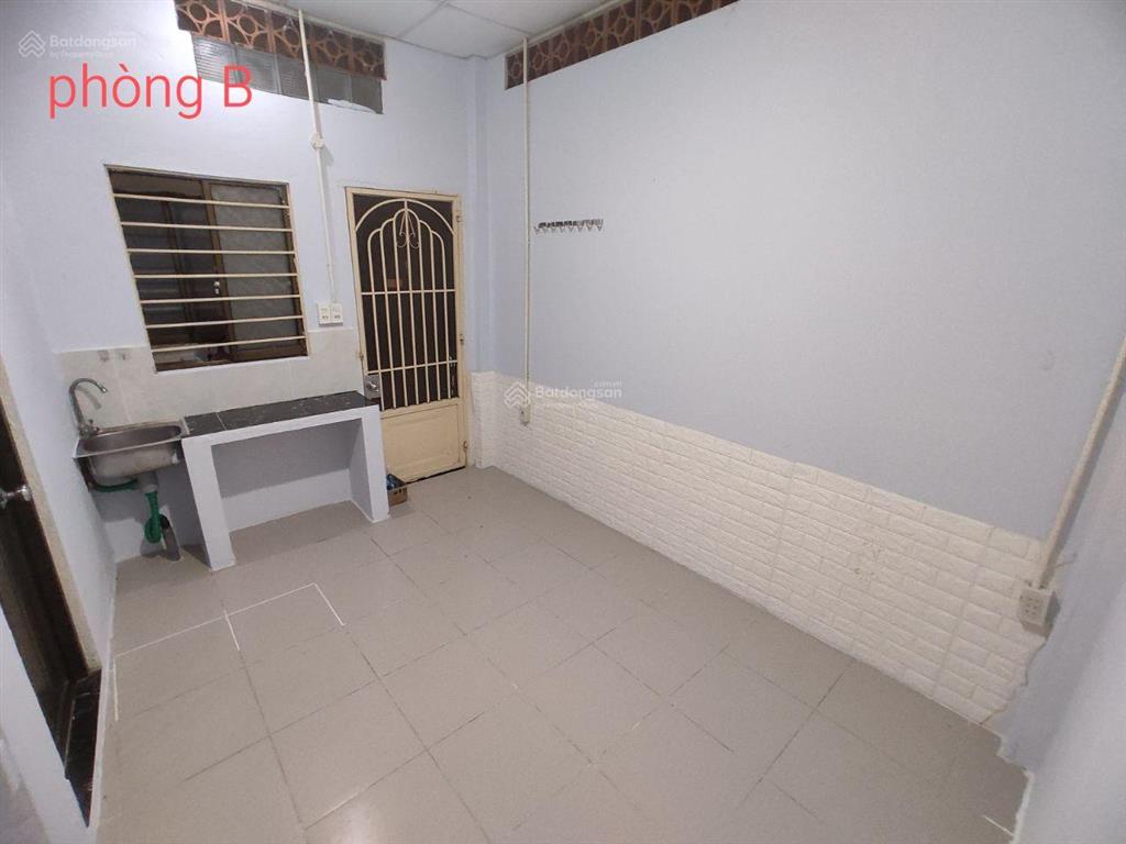 Hcm quận 3 cho thuê phòng có cửa sổ, bếp, toilet riêng, giá 2tr5/tháng, khu lê văn sỹ