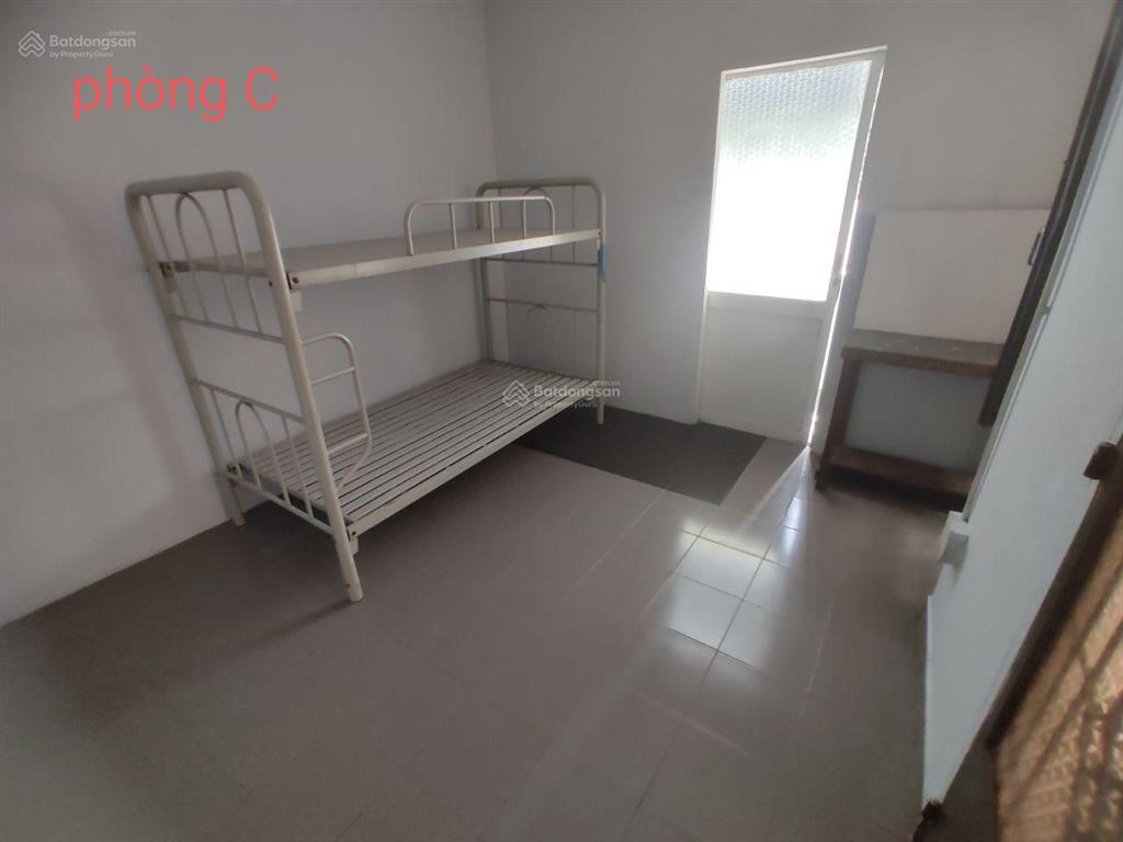 Hcm quận 3 cho thuê phòng có cửa sổ, bếp, toilet riêng, giá 2tr5/tháng, khu lê văn sỹ