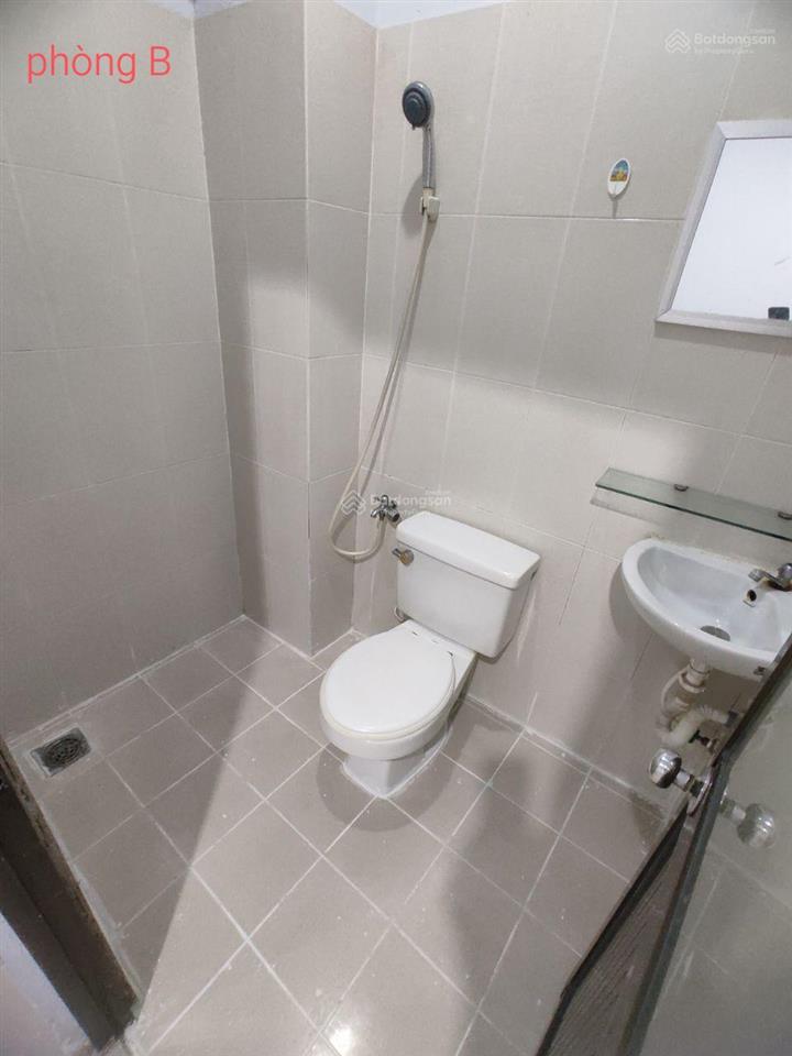 Hcm quận 3 cho thuê phòng có cửa sổ, bếp, toilet riêng, giá 2tr5/tháng, khu lê văn sỹ