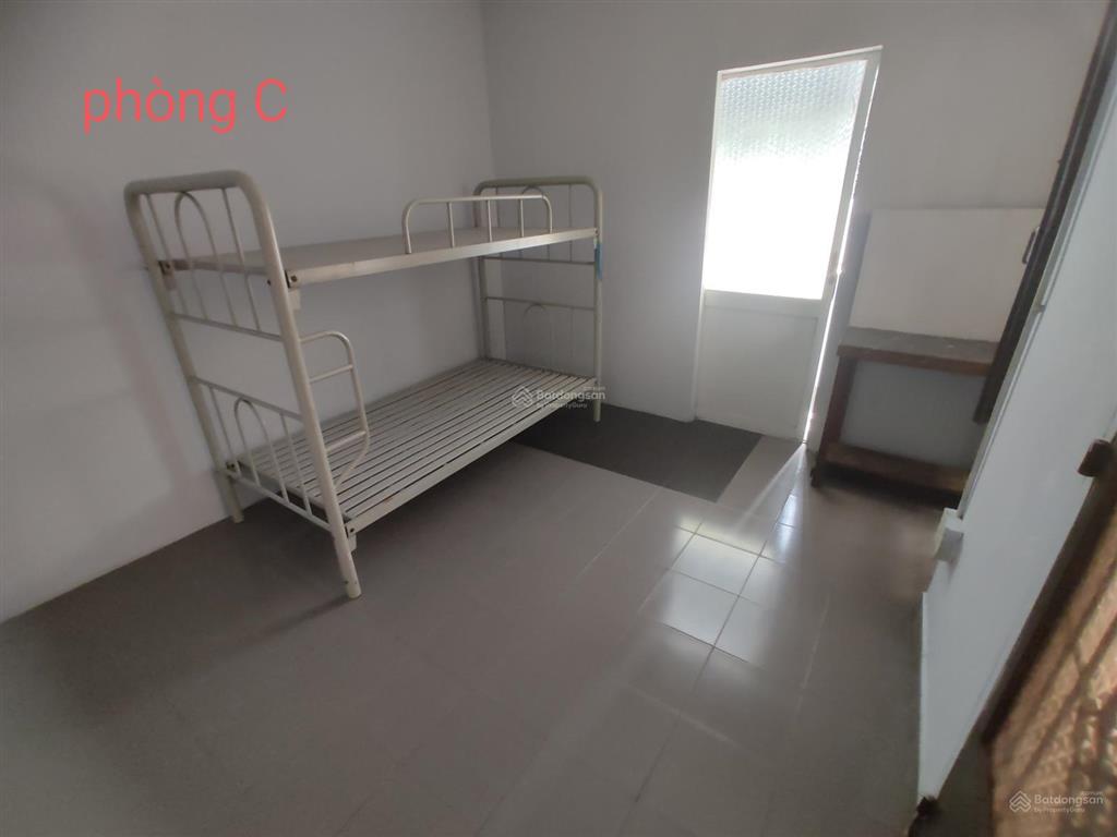 Hcm cho thuê phòng có ban công, cửa sổ, bếp, toilet riêng, giá 2,6tr/tháng
