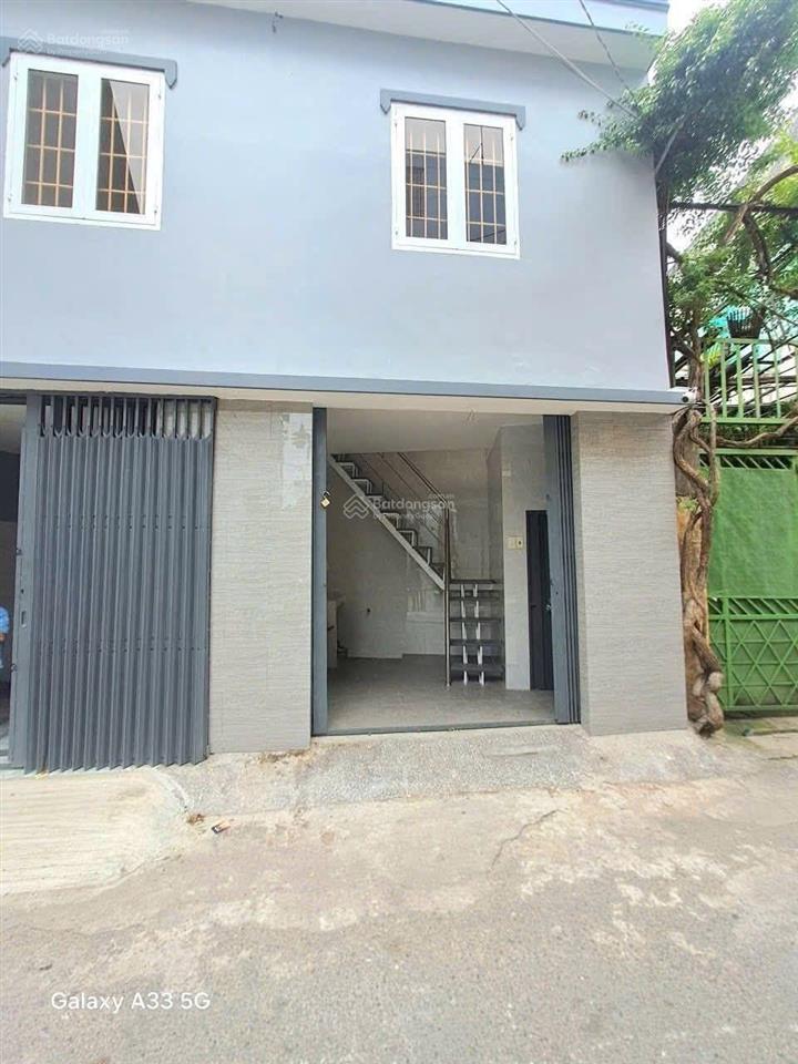 Nhà nhỏ kiot mặt tiền hẻm xe hơi lũy bán bích, 1 lầu mới xây giá 6tr, q. tân phú 0909 724 ***