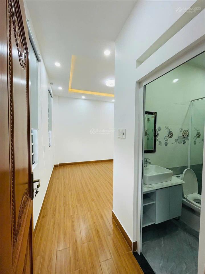 Nhà hẻm xe hơinguyễn văn lượng phường 10diện tích 4x20m 4 lầu 5 phòng ngủ5wc=20 triệu