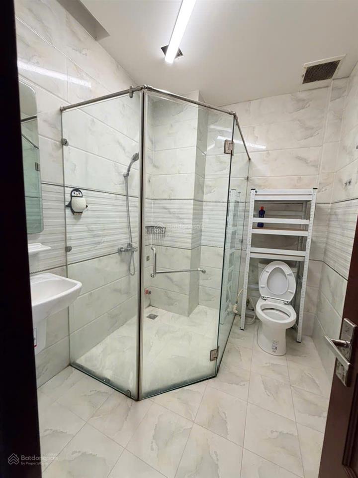 Cityland center hills mặt tiền trần thị nghỉ p7diện tích 5x20m4 lầu  7 phòng. 7wc =40 triệu