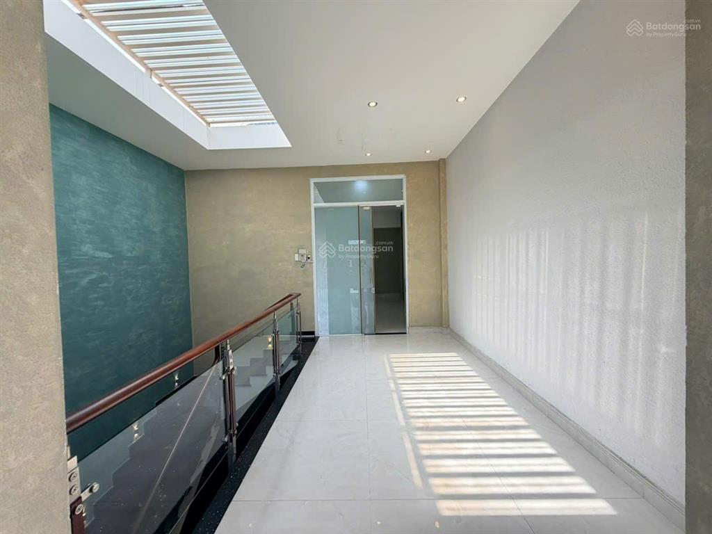 Cityland center hills mặt tiền trần thị nghỉ p7diện tích 5x20m4 lầu  7 phòng. 7wc =40 triệu