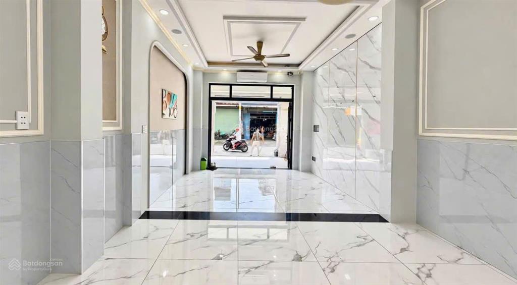 Nhà mặt tiền nguyễn văn khối  p11  4,5mx15m  3 lầu  4pn  4wc = 23 triệu