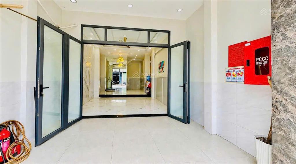 Nhà mặt tiền nguyễn văn khối  p11  4,5mx15m  3 lầu  4pn  4wc = 23 triệu