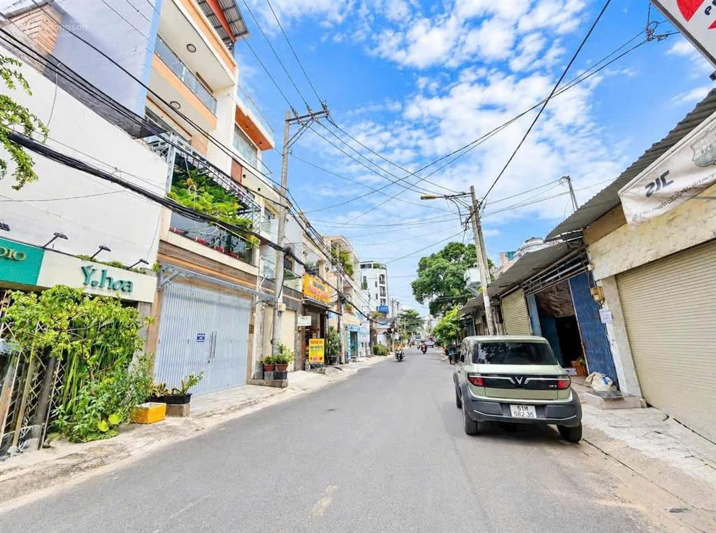 Nhà mặt tiền nguyễn văn khối  p11  4,5mx15m  3 lầu  4pn  4wc = 23 triệu