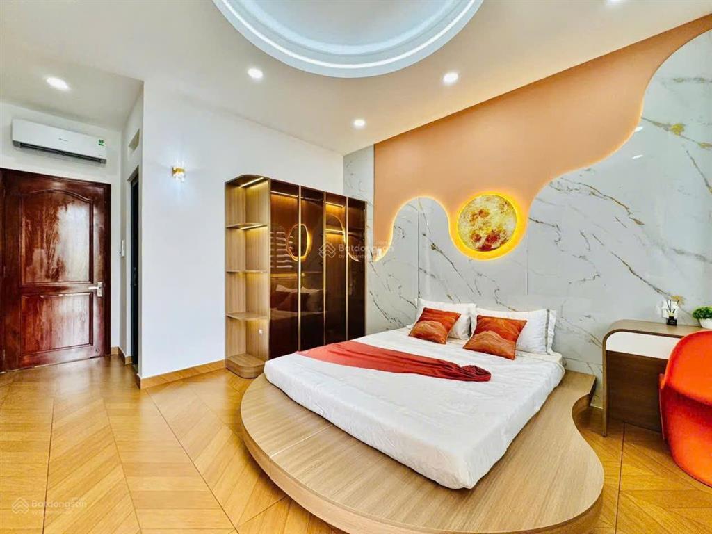 Nhà full nội thất, hẻm thông 8m, phan huy ích p12 4x18m, trệt, 3 lầu, 4 phòng ngủ, 5wc = 22 triệu