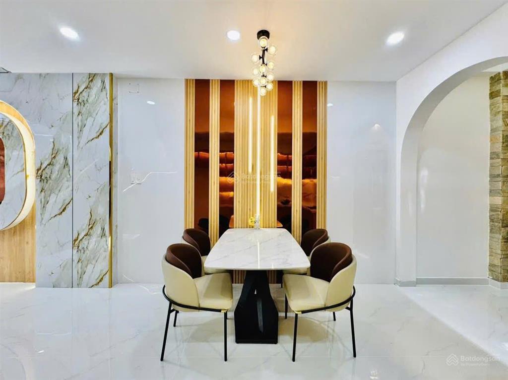 Nhà full nội thất, hẻm thông 8m, phan huy ích p12 4x18m, trệt, 3 lầu, 4 phòng ngủ, 5wc = 22 triệu