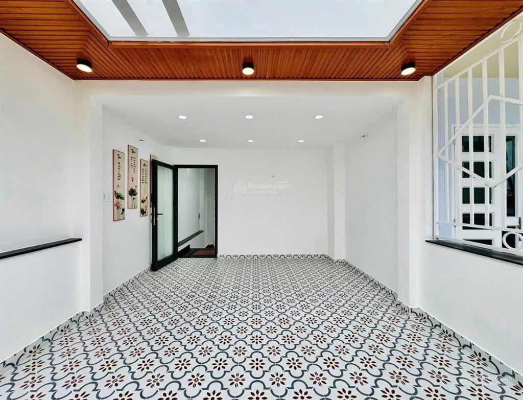 Nhà full nội thất, hẻm thông 8m, phan huy ích p12 4x18m, trệt, 3 lầu, 4 phòng ngủ, 5wc = 22 triệu