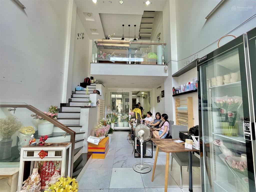 Bán nhà 5 tầng khu phân lô huỳnh đình hai bình thạnh, ô tô ngủ nhà, chính chủ bán định cư 11.9 tỷ