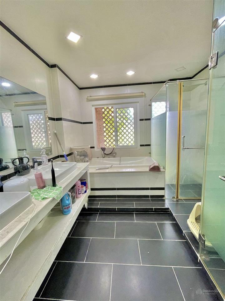 Bán nhà 5 tầng khu phân lô huỳnh đình hai bình thạnh, ô tô ngủ nhà, chính chủ bán định cư 11.9 tỷ