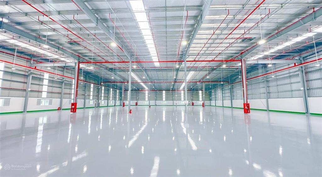Cho thuê kho xưởng khu cn hiệp phước. đang trống 2500m2. giá 120 nghìn/m2/th