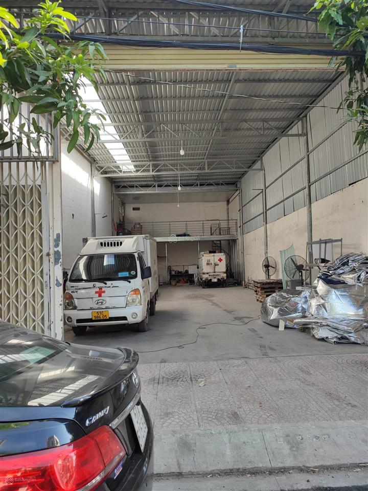 Cho thuê nhà kho xưởng chành 240m2 đường xe container khu bình phú