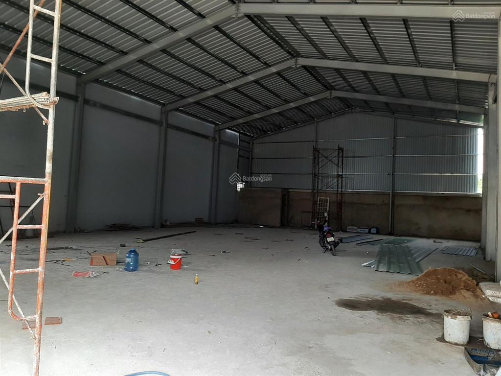 Cho thuê nhà kho xưởng chành 240m2 đường xe container khu bình phú