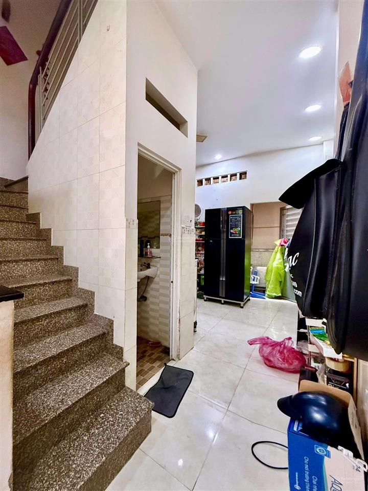 Nhà hẻm 439 phạm văn chí 4x10 1 trệt 2 lầu 1 t 4pn