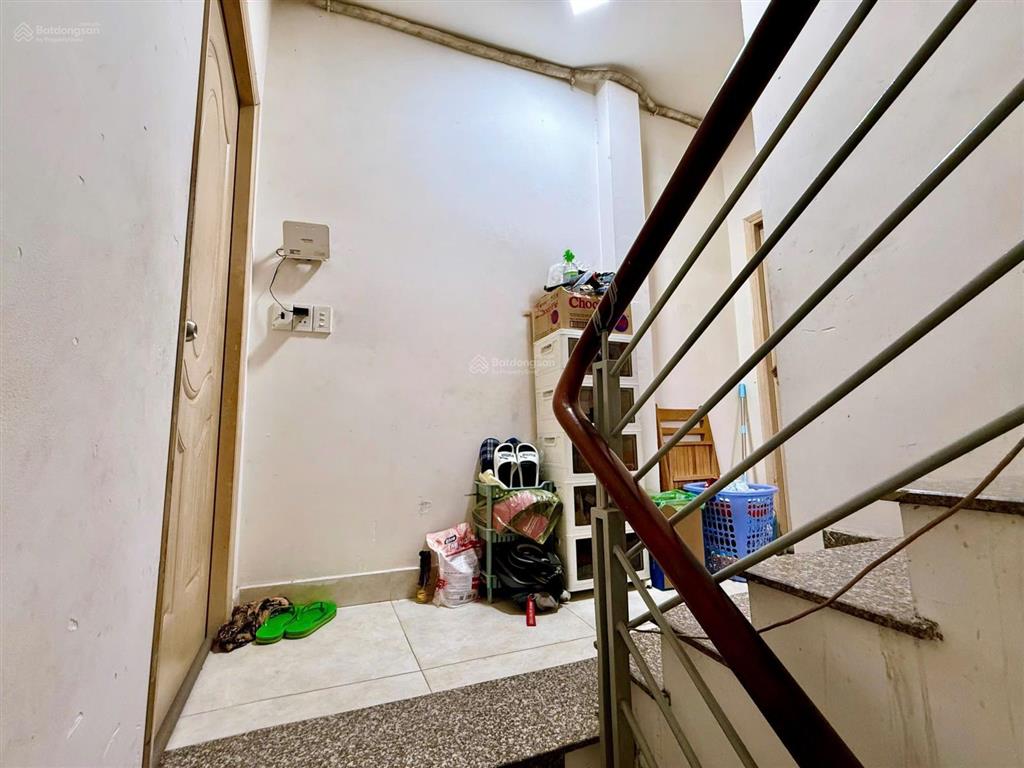 Nhà hẻm 439 phạm văn chí 4x10 1 trệt 2 lầu 1 t 4pn