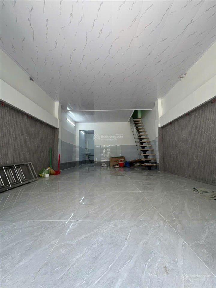 Mặt tiền kdc bình phú 4x10 1 trệt 1 lầu kinh doanh tốt