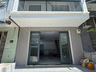 Mặt tiền kdc bình phú 4x10 1 trệt 1 lầu kinh doanh tốt