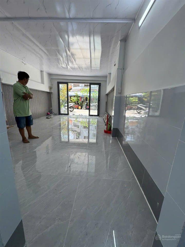 Mặt tiền kdc bình phú 4x10 1 trệt 1 lầu kinh doanh tốt