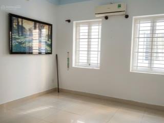 Mt đường 25 kdc bình phú 1 4.5x20 3 lầu
nhà có 6pn