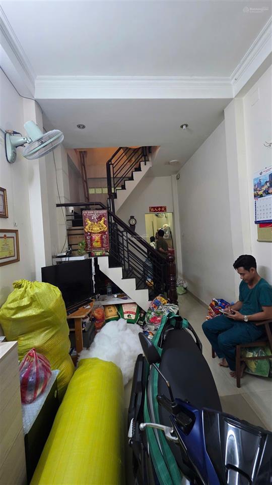 Mặt tiền đường 45 kdc bình phú 3x10 1 trệt 1 lầu 2pn