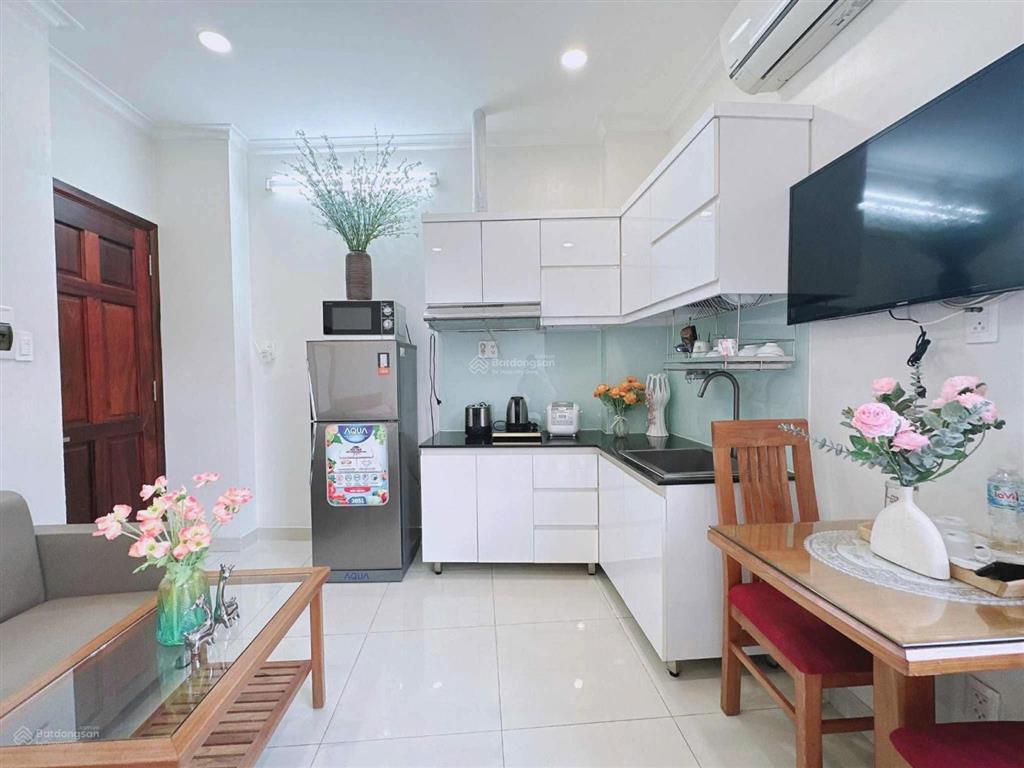 Trống sẵn căn hộ studio lý chính thắng, quận 3, 28m². giá thuê 10 triệu/tháng bao phí quản lý