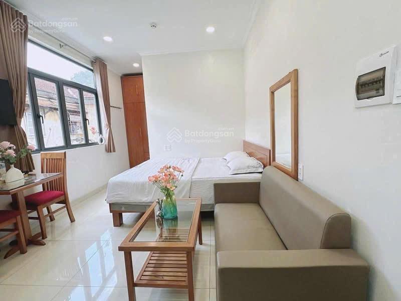 Trống sẵn căn hộ studio lý chính thắng, quận 3, 28m². giá thuê 10 triệu/tháng bao phí quản lý