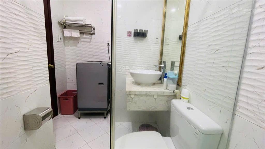 Cho thuê căn hộ studio gần cầu công lý 30m² giá thuê tốt 9.5 triệu/tháng, máy giặt riêng