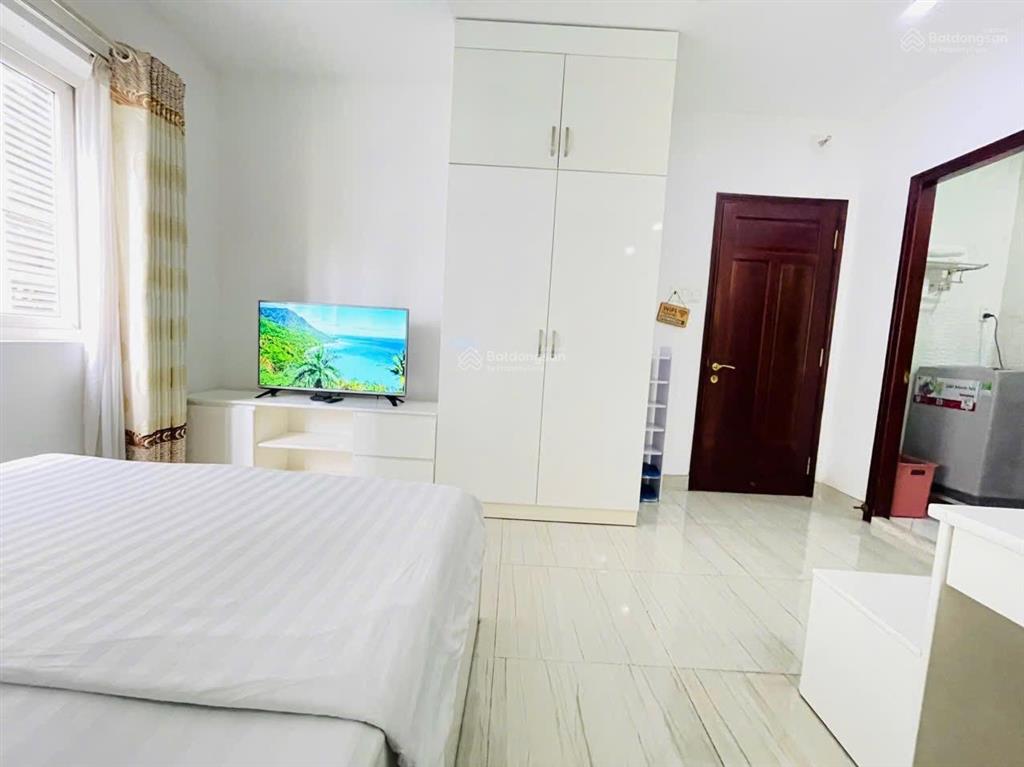 Cho thuê căn hộ studio gần cầu công lý 30m² giá thuê tốt 9.5 triệu/tháng, máy giặt riêng