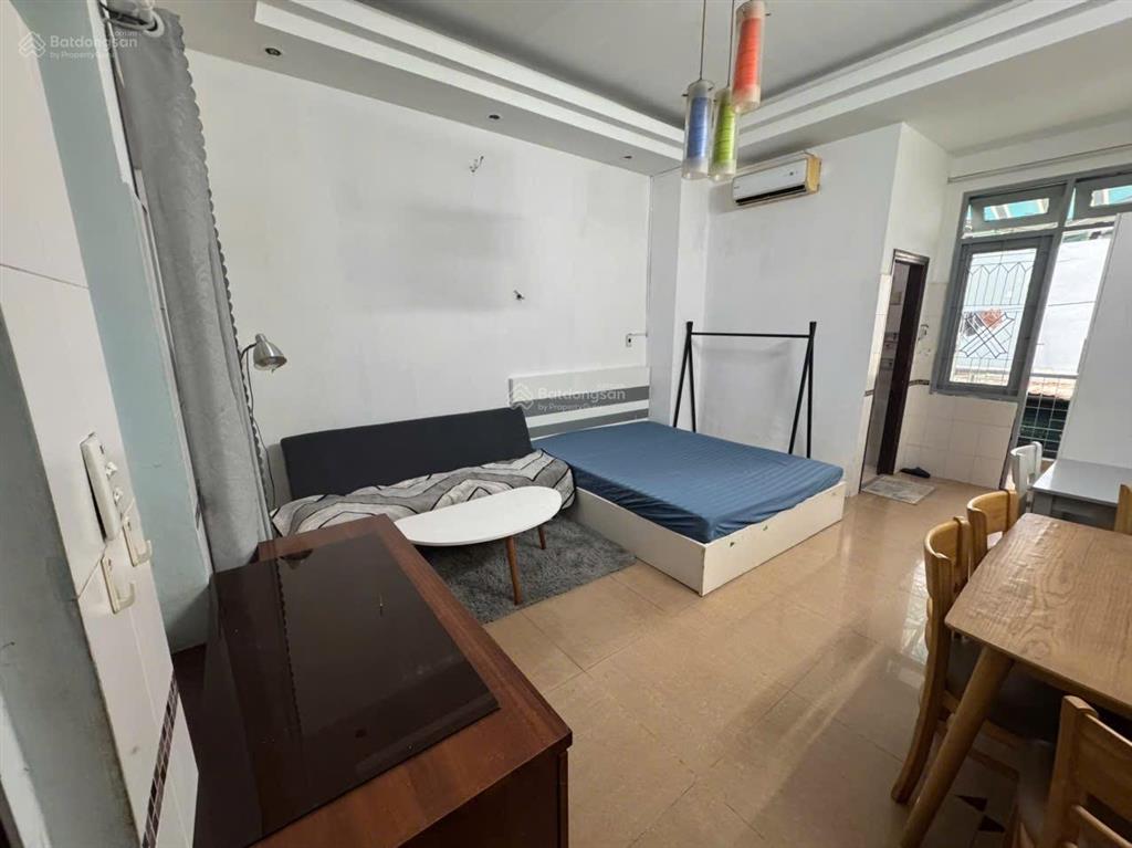 Studio võ thị sáu cho thuê, giá thuê 6 triệu/ tháng, ban công thoáng
 giá thuê 6.000.000 vnd