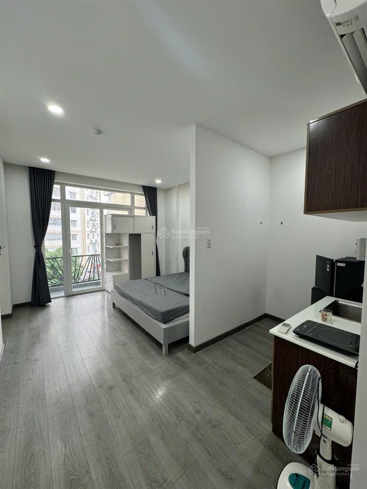 Studio vũ huy tấn cho thuê, giá thuê 9 triệu/tháng, ban công thoáng, thang máy