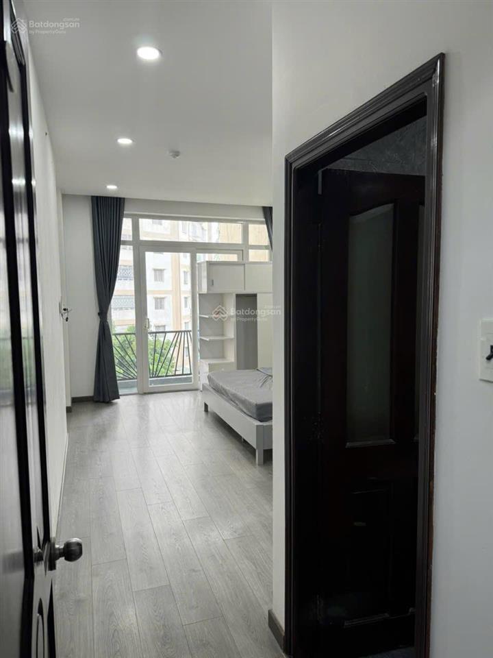 Studio vũ huy tấn cho thuê, giá thuê 9 triệu/tháng, ban công thoáng, thang máy