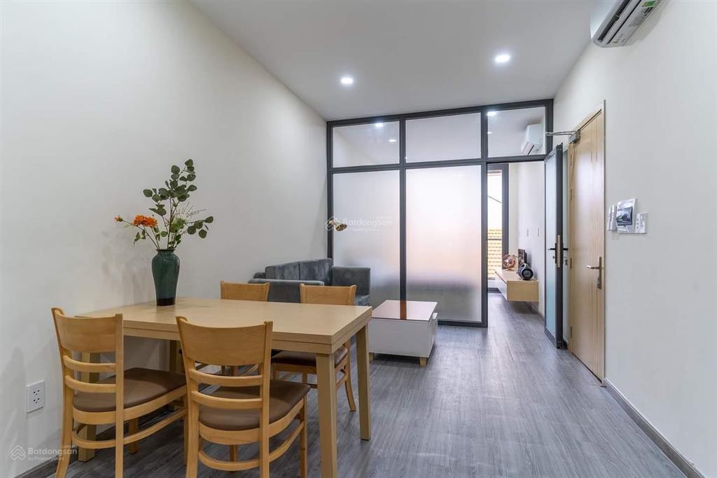 Cho thuê căn hộ 1 phòng ngủ, nam kỳ khởi nghĩa, quận 3 giá 10 triệu/tháng.
tình trạng đang trống