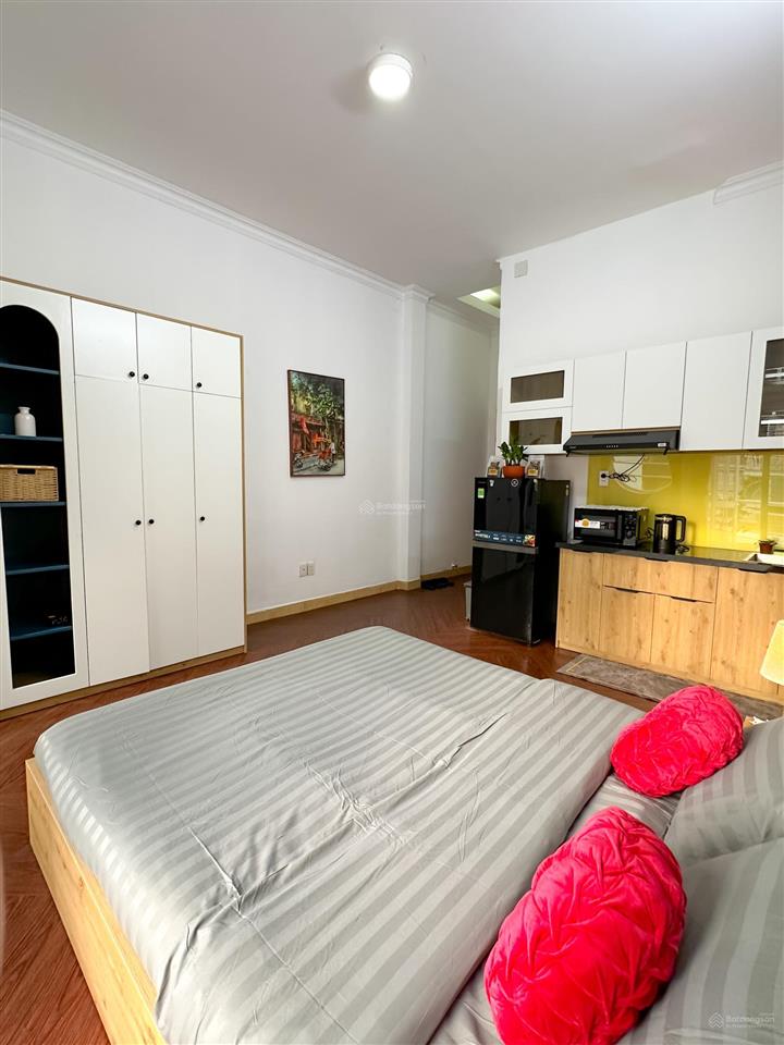 Căn hộ studio nguyễn công trứ quận 1
giá thuê 8 triệu/tháng
tình trạng cuối tháng 10 trống