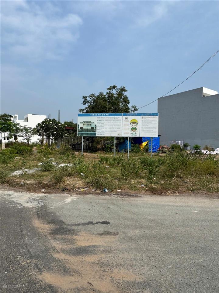 Bán gấp căn nhà ngay dự án hud 9 nhơn trạch, 97.5m2 đã bàn giao