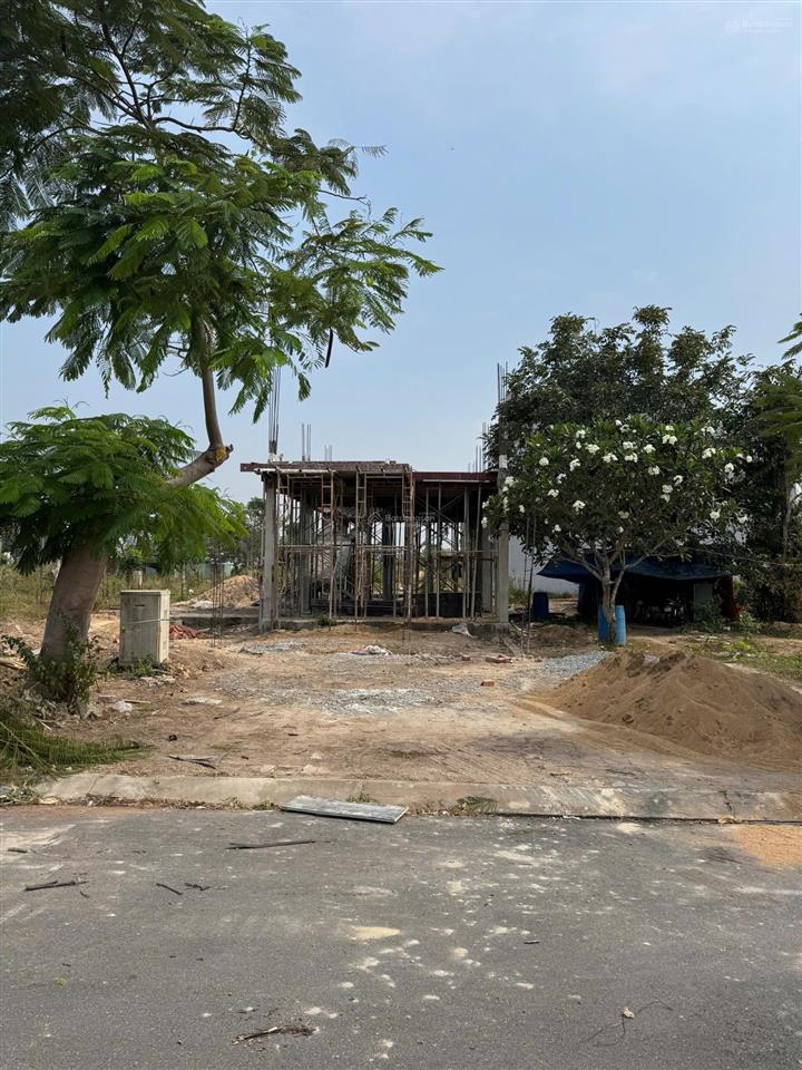 Bán gấp căn nhà ngay dự án hud 9 nhơn trạch, 97.5m2 đã bàn giao
