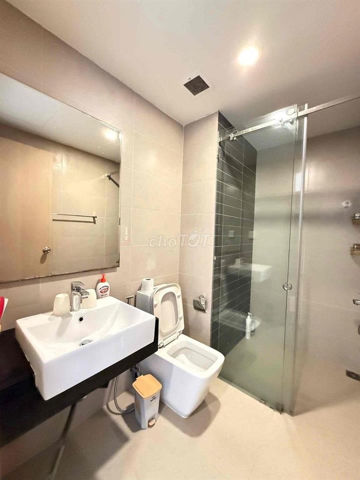 Cho thuê căn hộ Sunrise City View Q7 1pn 1wc full 40m2 giá 13tr5 y hìn