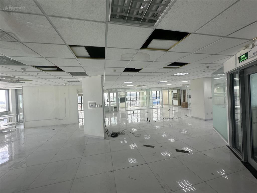 Văn phòng cho thuê giá tốt đường cộng hoà gần nhà ga t3 sân bay