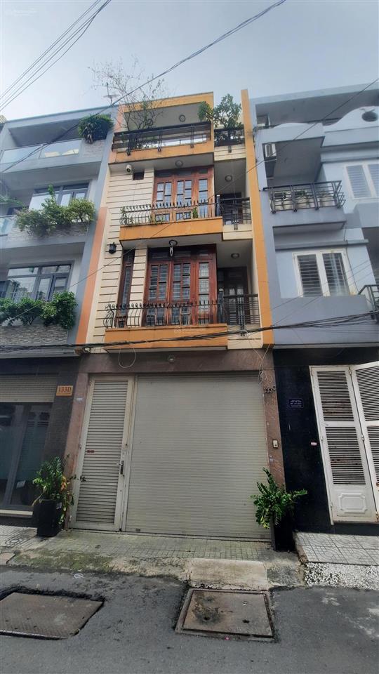Bán nhà mặt tiền hẻm 133c hoa lan phường 02, quận phú nhuận
giá 15 tỷ