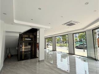 Cho thuê nhà him lam đại phúc bắc ninh góc 5 tầng.  0909 934 ***, giá 60tr/tháng