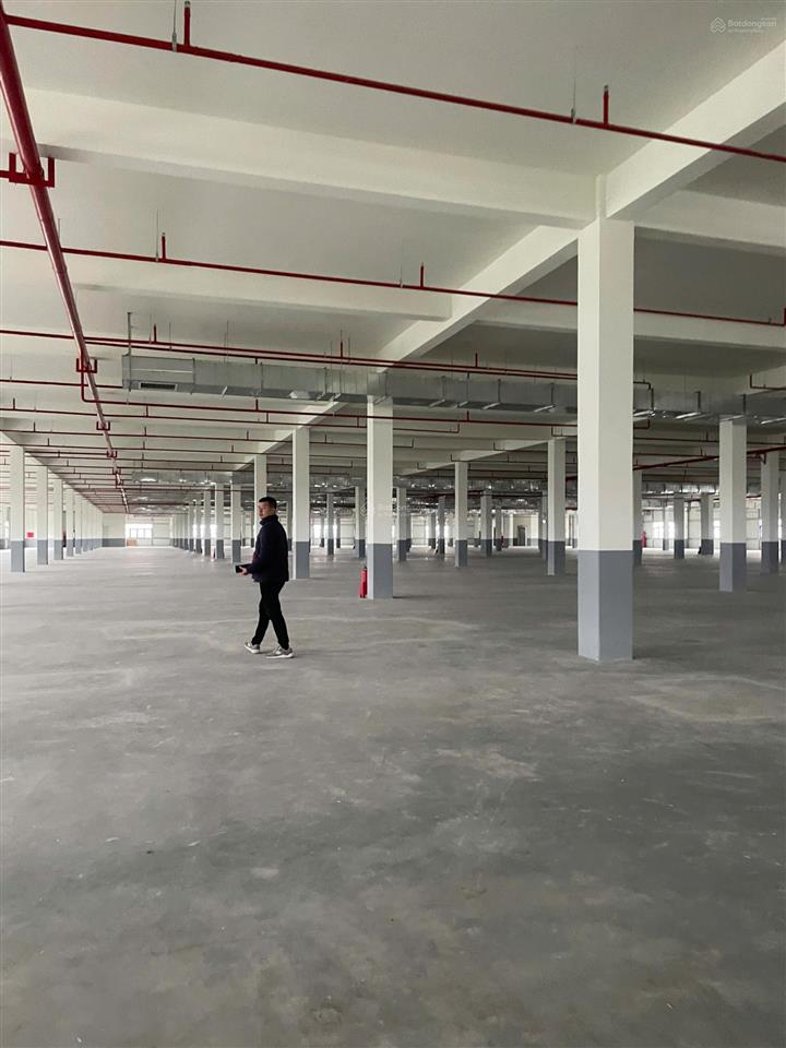 Cho thuê kho xưởng 3000m2 118.575 nghìn/m2/th pccc trong ngoài giấy tờ pháp lý đầy đủ 0909 934 ***