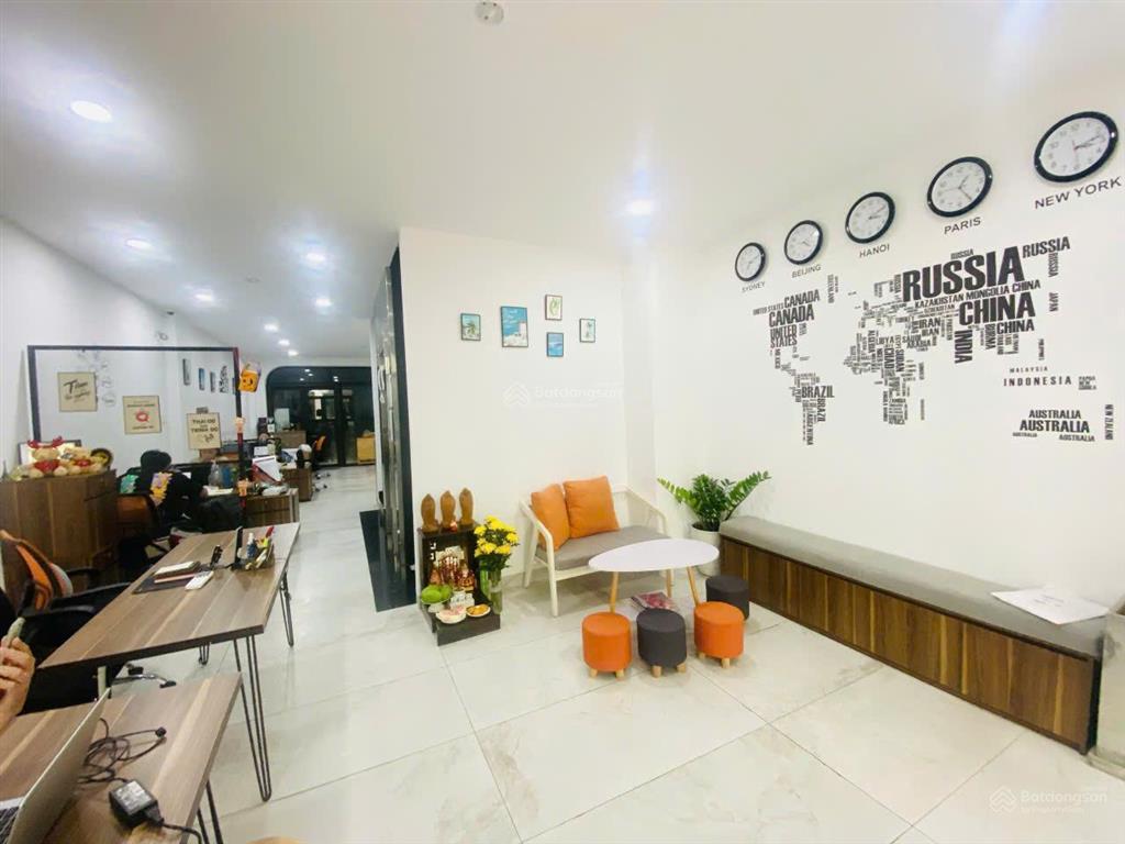Cho thuê văn phòng tại khu đô thị him lam kênh tẻ, giá ưu đãi 17 triệu, 75m2, view đẹp