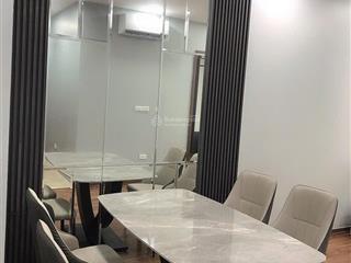 Mời thuê cc green pearl 2pn 2wc tầng cao, nội thất đẹp, giá 18tr.  0909 934 ***