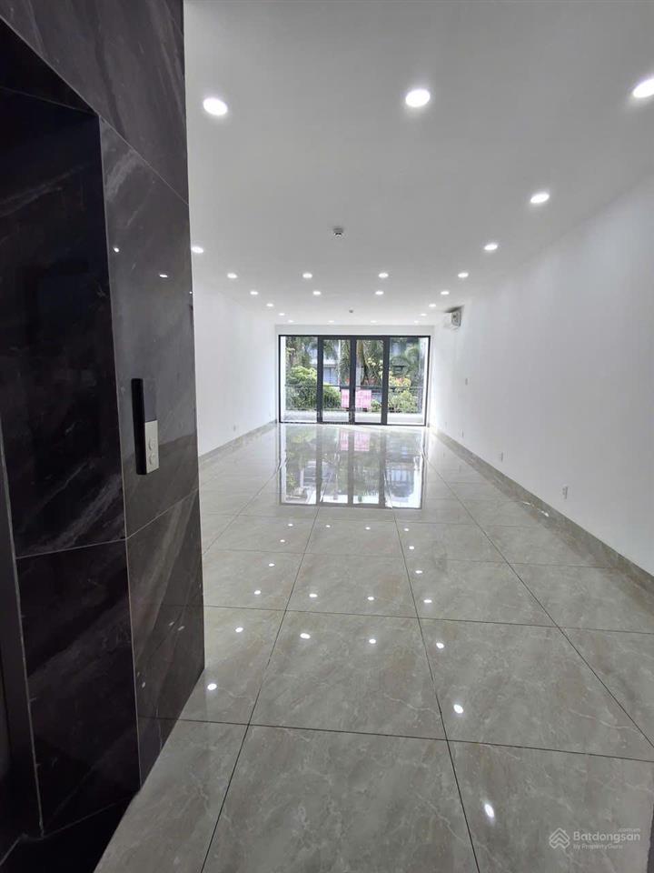 Cho thuê nhà nguyên căn 5x20m, nhà mới đẹp tại kdc him lam kênh tẻ q7