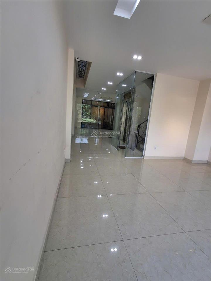 Cho thuê nhà nguyên căn 5x20m, nhà mới đẹp tại kdc him lam kênh tẻ q7