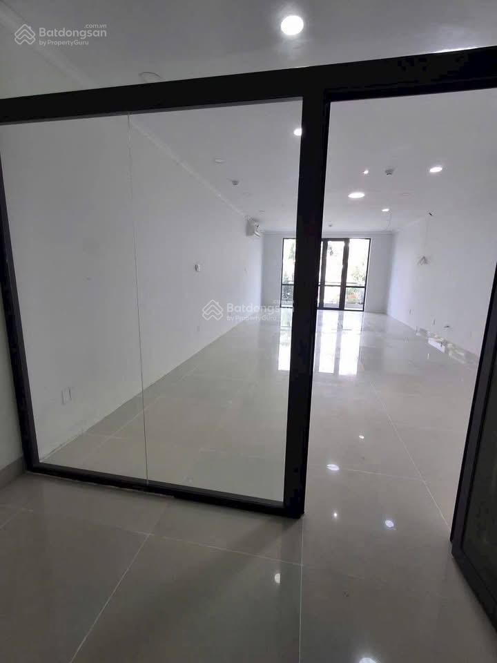 Cho thuê nhà nguyên căn mặt tiền đường hoàng trọng mậu, 450m2, giá 65tr/tháng.  0909 934 ***
