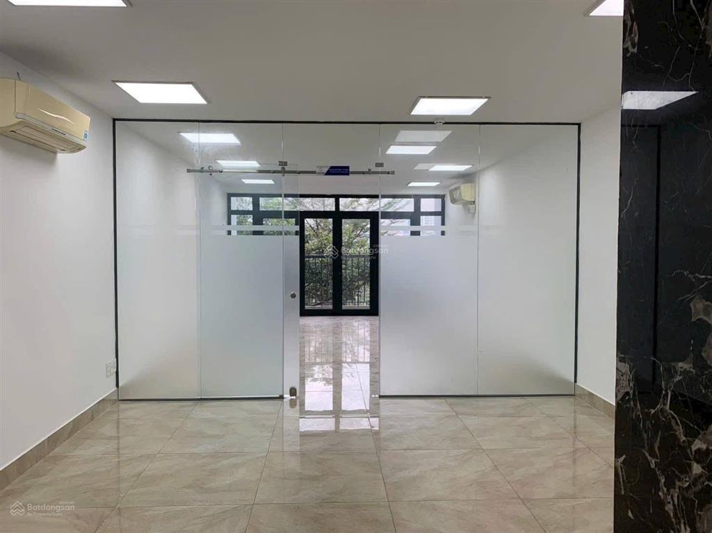 Cho thuê nhà nguyên căn mặt tiền đường hoàng trọng mậu, 450m2, giá 65tr/tháng.  0909 934 ***